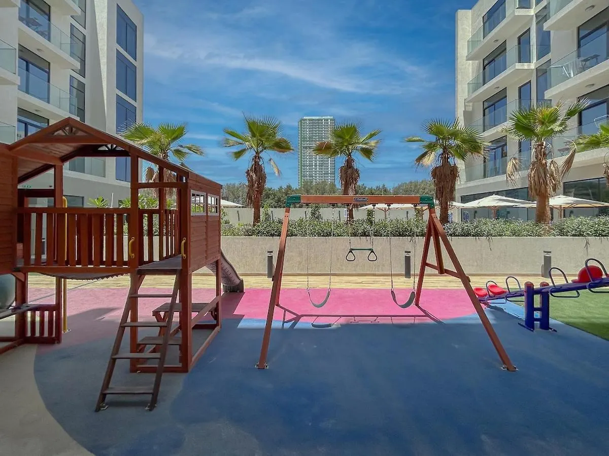 Elegant Jvc Stay Luxury Amid Nature Dubai Appartamento