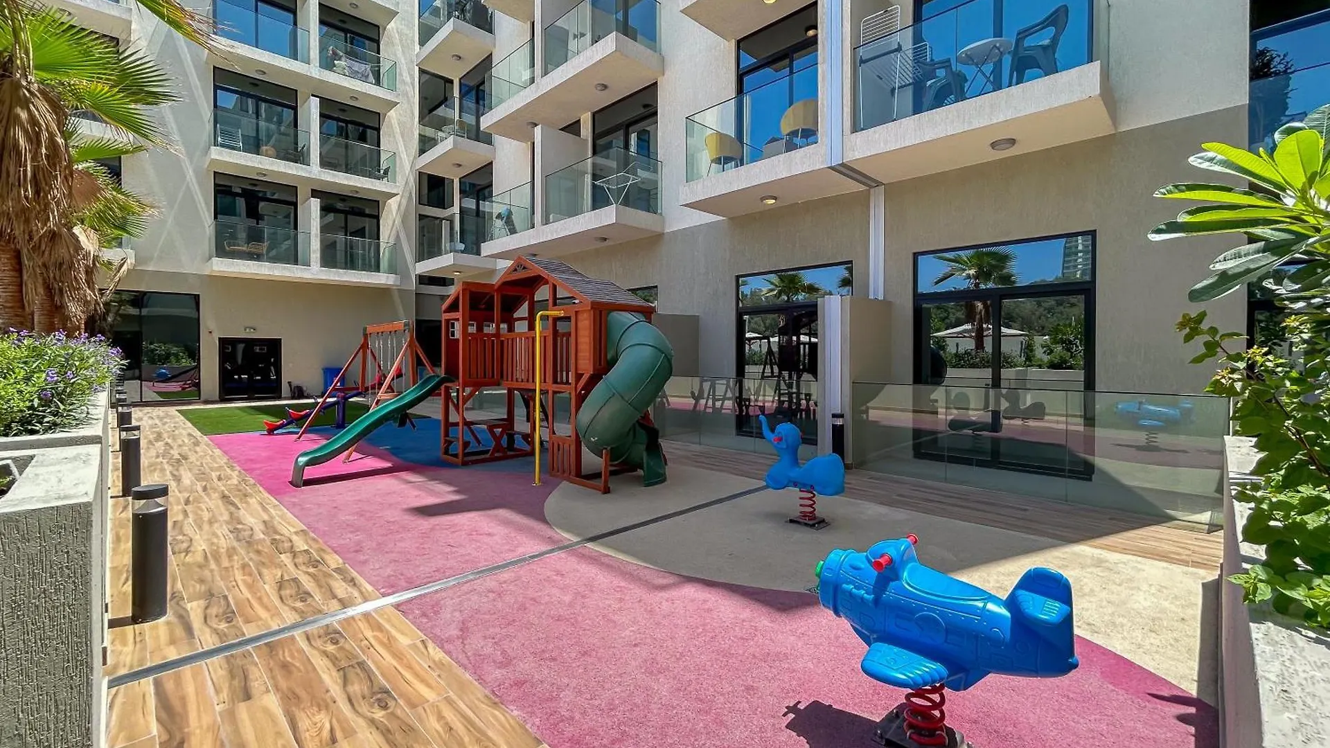 Elegant Jvc Stay Luxury Amid Nature Dubai 0*,