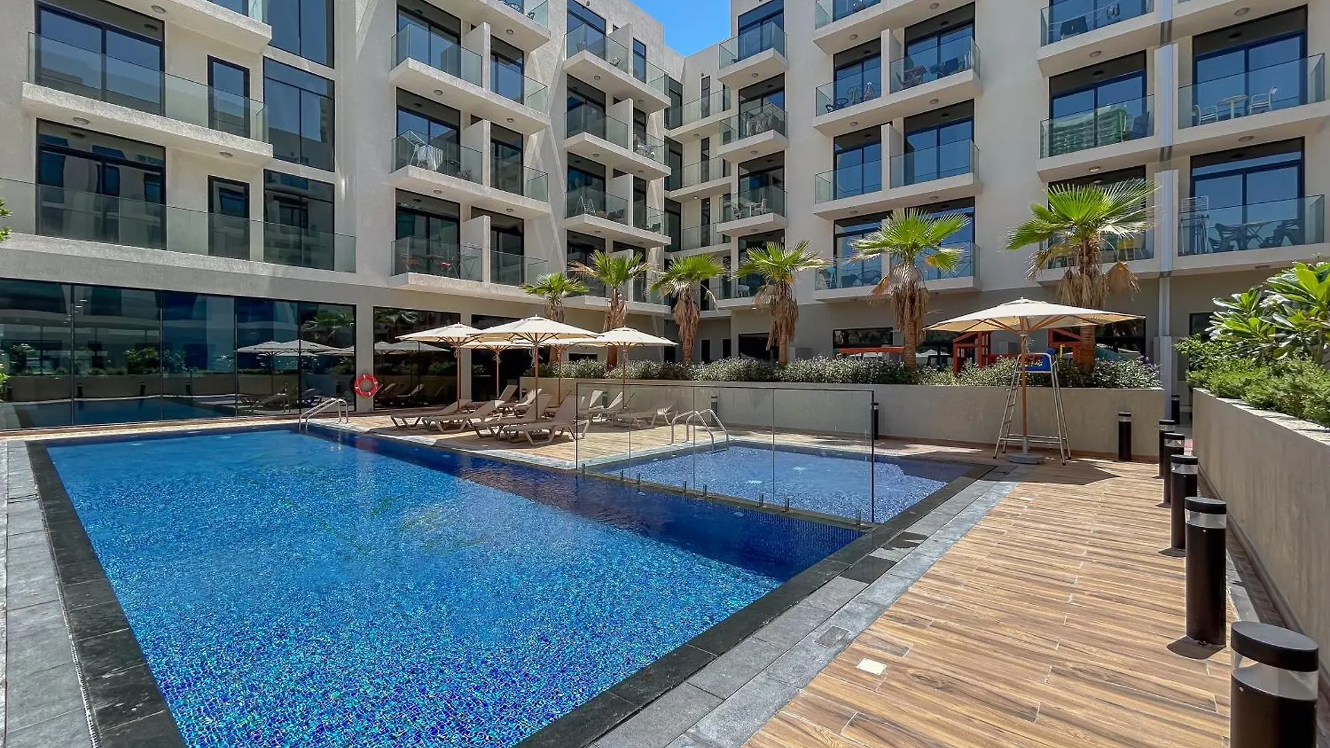 Elegant Jvc Stay Luxury Amid Nature Dubai 0*,