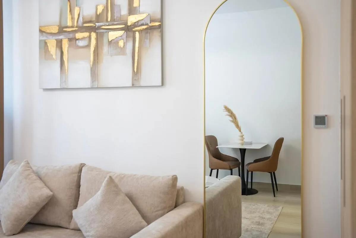 Elegant Jvc Stay Luxury Amid Nature Dubai