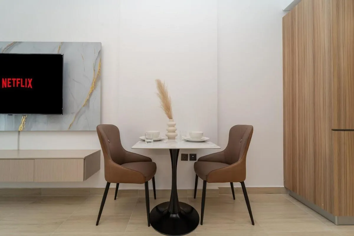 Elegant Jvc Stay Luxury Amid Nature Dubai United Arab Emirates