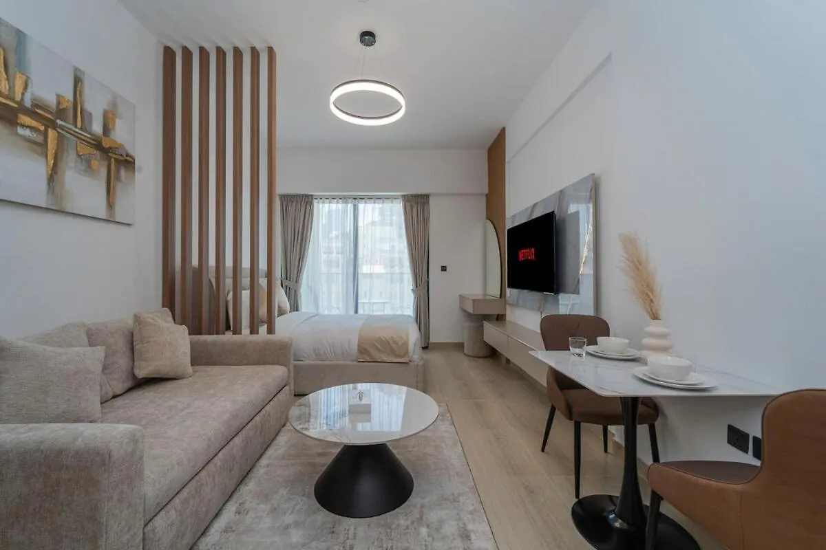 Apartment Elegant Jvc Stay Luxury Amid Nature Dubai