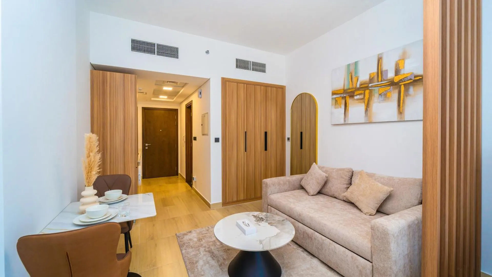 Apartment Elegant Jvc Stay Luxury Amid Nature Dubai