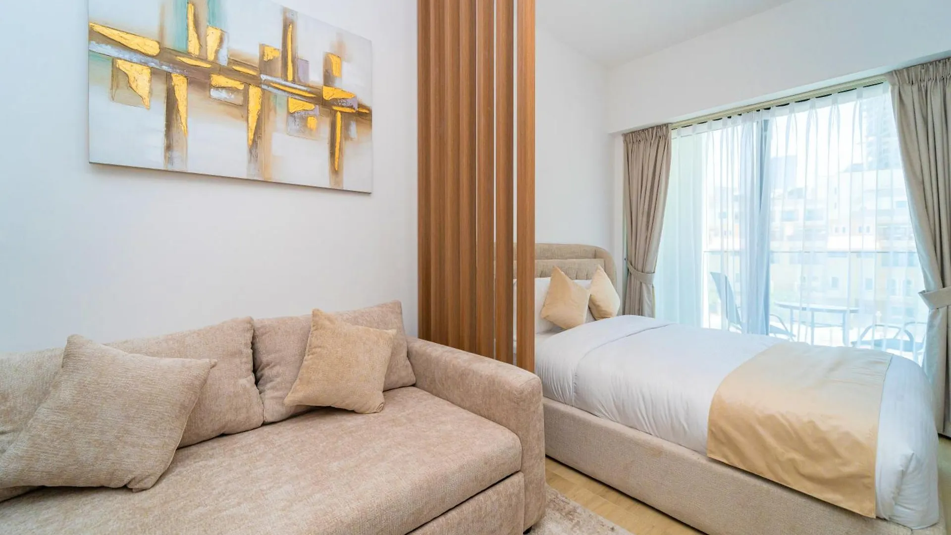 Elegant Jvc Stay Luxury Amid Nature Dubai