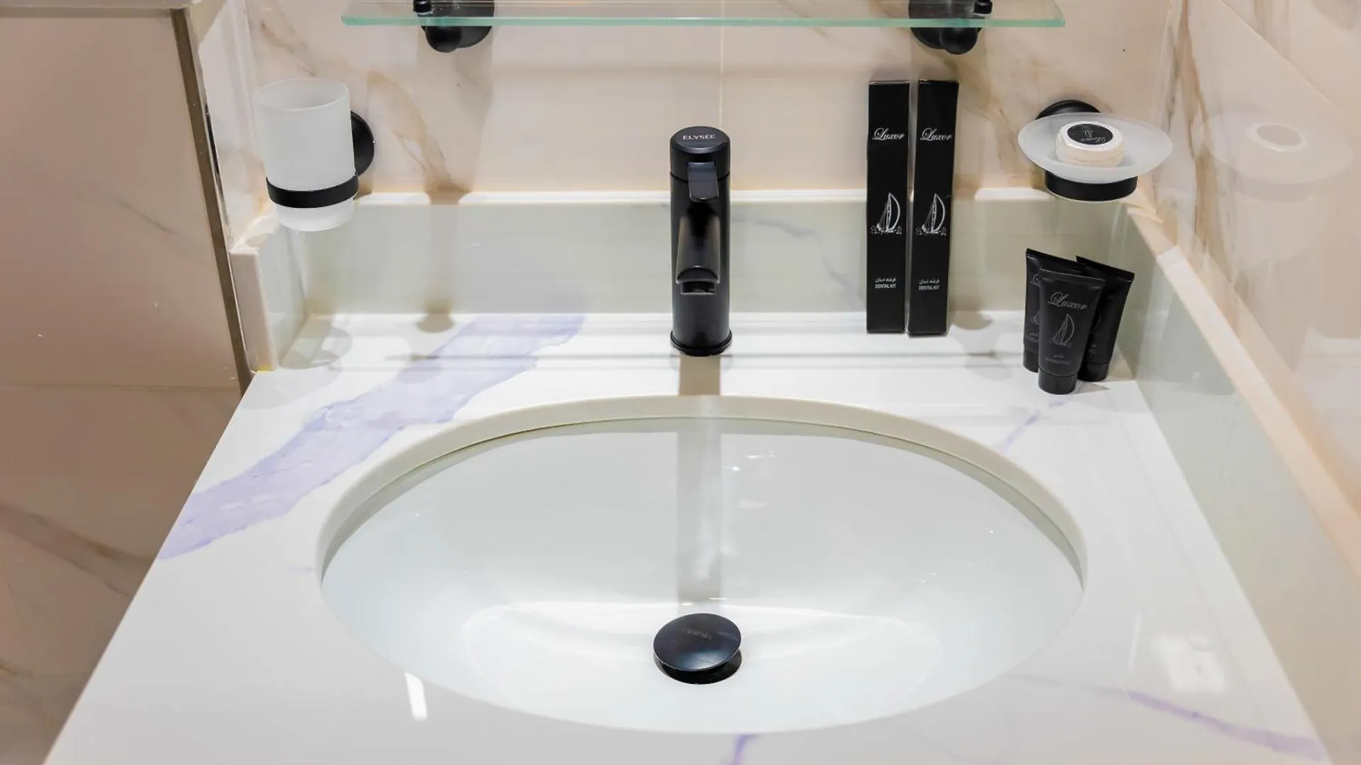 Apartment Elegant Jvc Stay Luxury Amid Nature Dubai